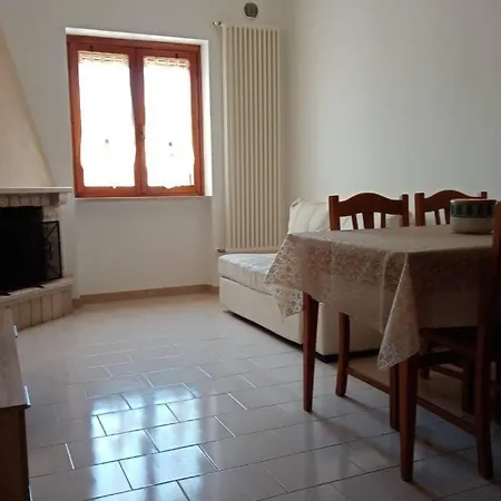 Tra Mare E Centro Paese Apartment